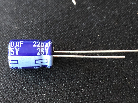 6 x 220uf 25v Panasonic Radial Electrolytic Capacitors - New