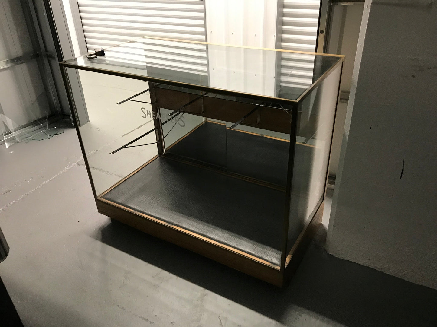 Sheaffers Pen - Large Display Case / Showcase