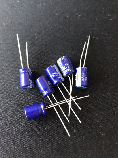 6 x 220uf 25v Panasonic Radial Electrolytic Capacitors - New