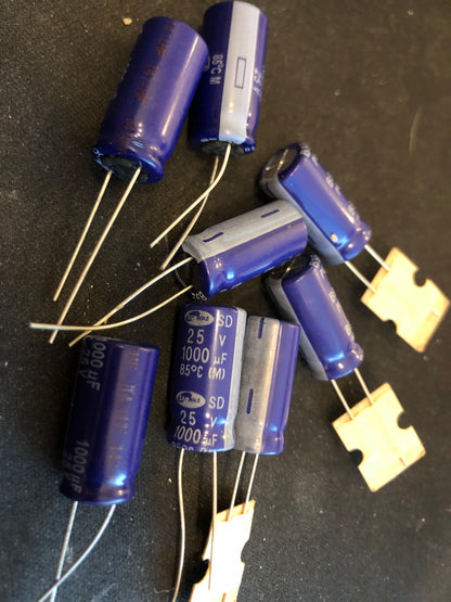 8 x 1000uf 25v Radial Electrolytic Capacitors - New