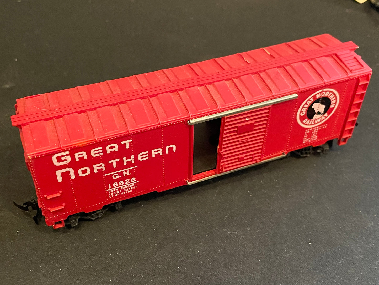 Mantua HO Scale Red Boxcar 18626 GN #T311-H