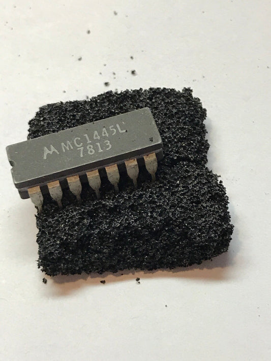 Motorola MC1445L GATE Controlled Two Channel Input WIDEBAND Amplifier