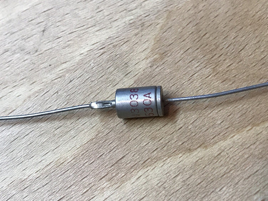 ONE Texas Instruments 1N3038 1 Watt Zener Diode - Vintage NOS