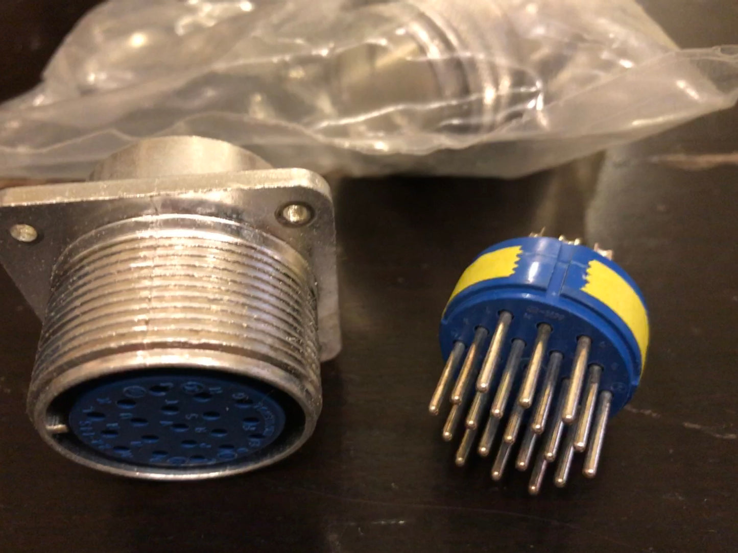 Amphenol 19 PIN 22-14S & 22-14PR Pair 97 Series 5015 circular connectors
