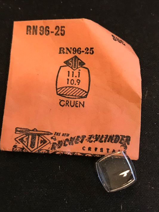 SUC Rocket Crystal RN 96-25 for GRUEN cushion bracelet case - 11.1 x 10.9mm - New